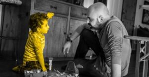 چگونه کودکان را از تاثیرات منفی اخبار جنگ محافظت کنیم؟