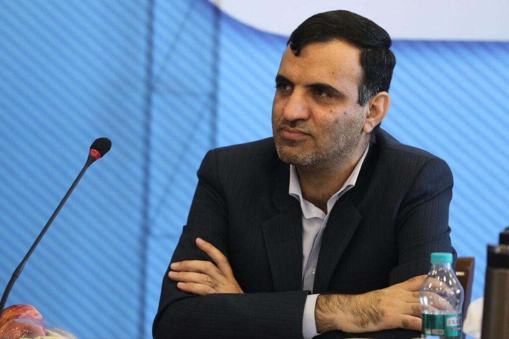 فولاد مبارکه ۲۵۰ هزار تن ورق گرم عرضه می‌کند