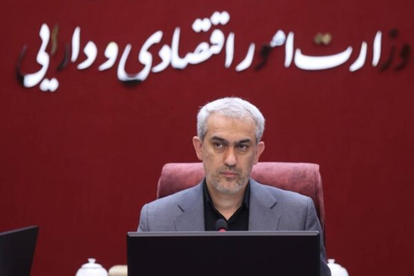 وزیر اقتصاد: ملت ایران در میدان جنگ اقتصادی تسلیم فشار و تهدید نخواهد شد